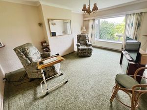 Lounge- click for photo gallery